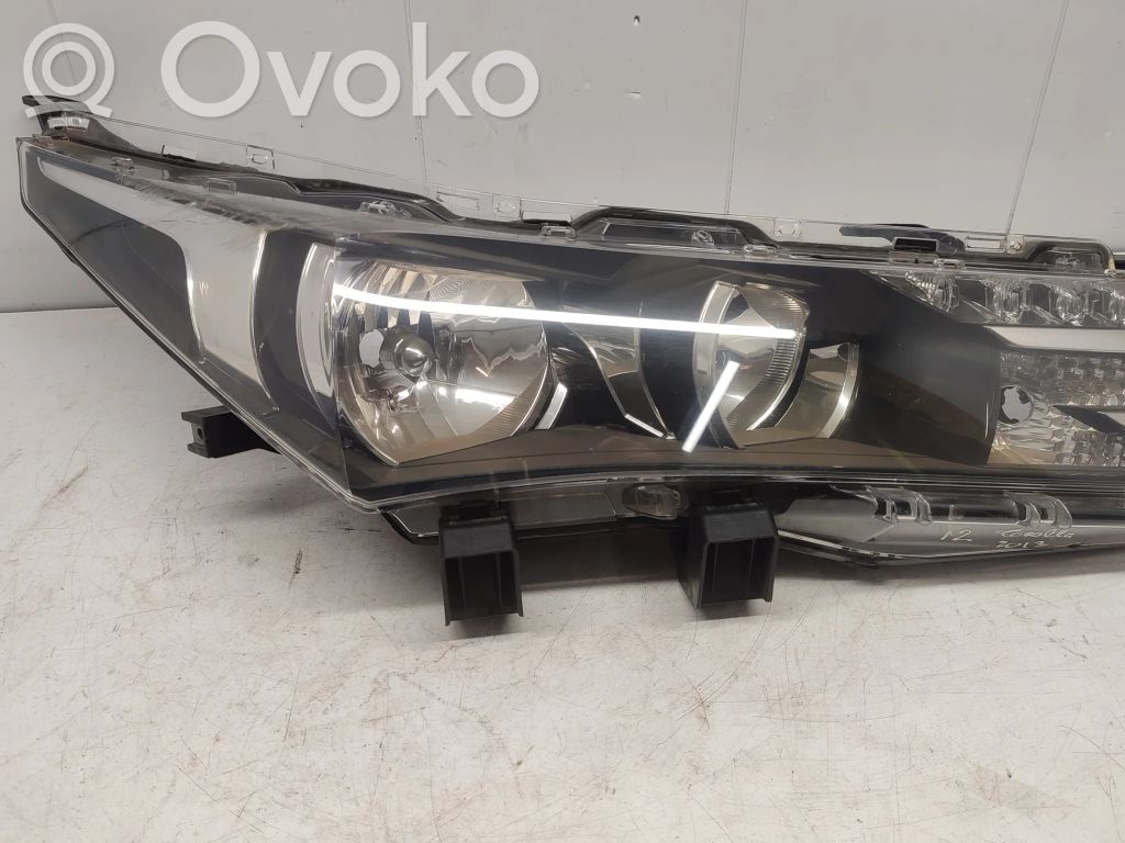 Toyota Corolla E160 E170 Phare frontale 