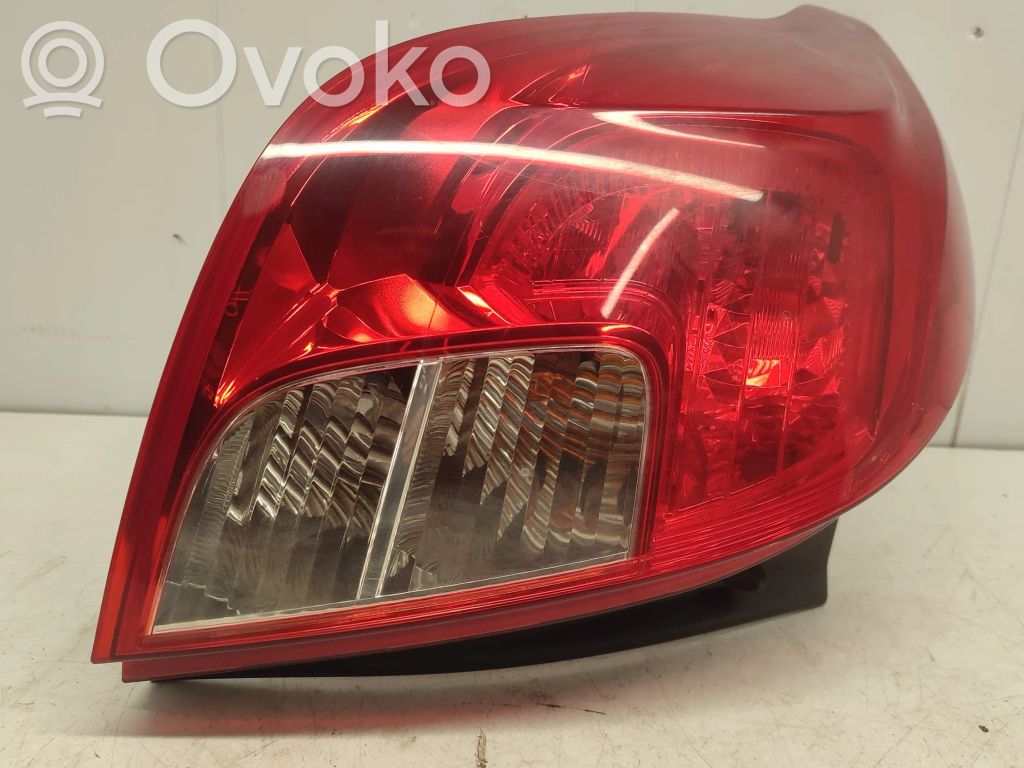 Opel Mokka X Luz trasera/de freno 