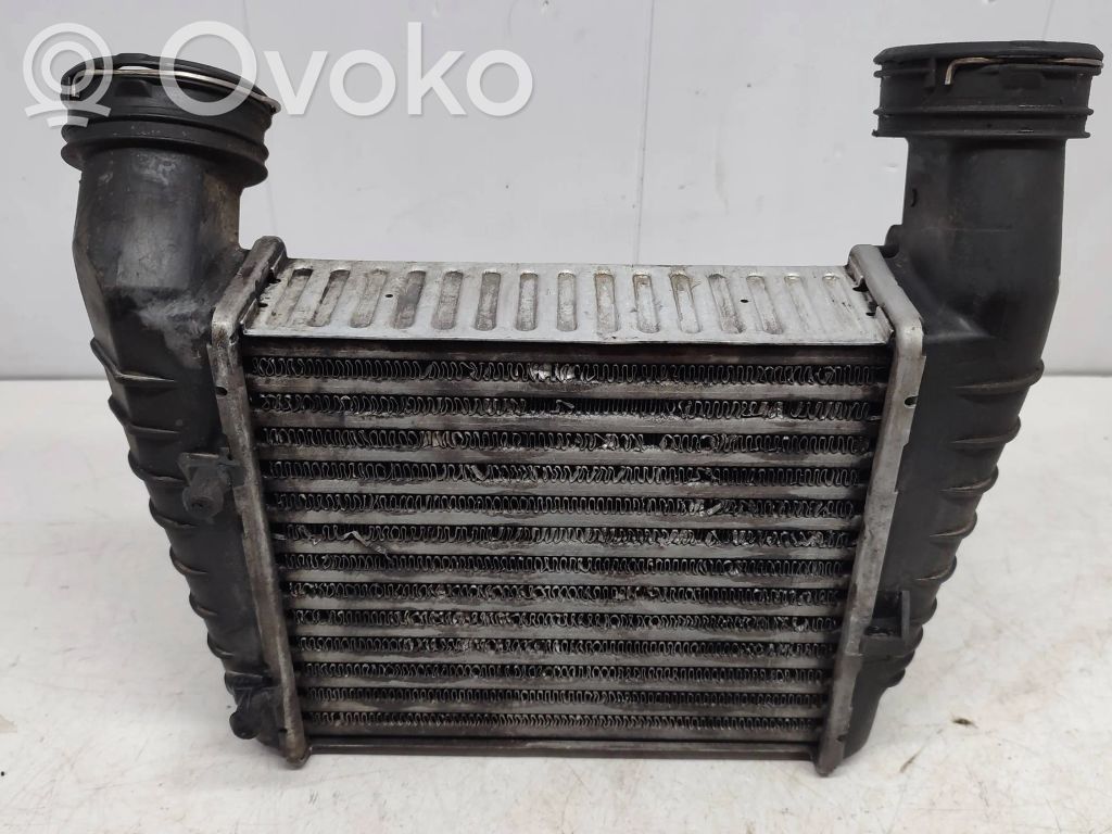 Volkswagen PASSAT B5.5 Interkūlerio radiatorius 
