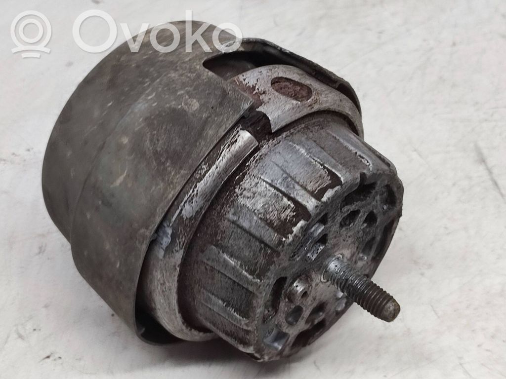 Audi A6 S6 C6 4F Engine mount bracket 
