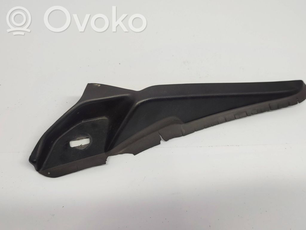Renault Clio IV Windshield trim 