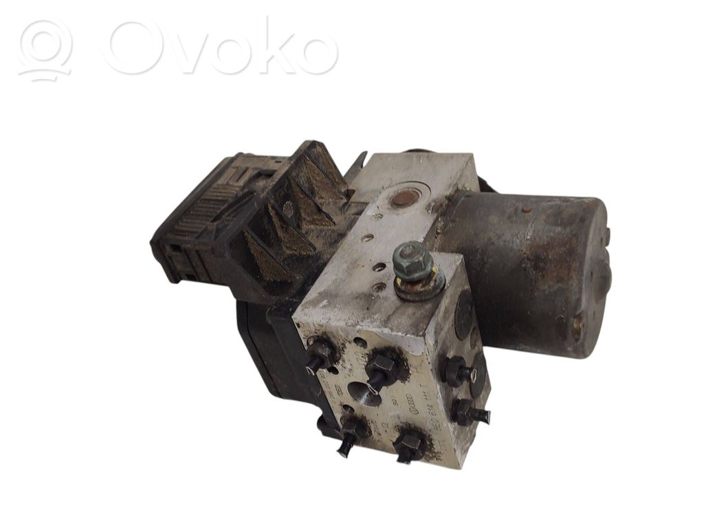 Volkswagen PASSAT B5.5 ABS bloks 