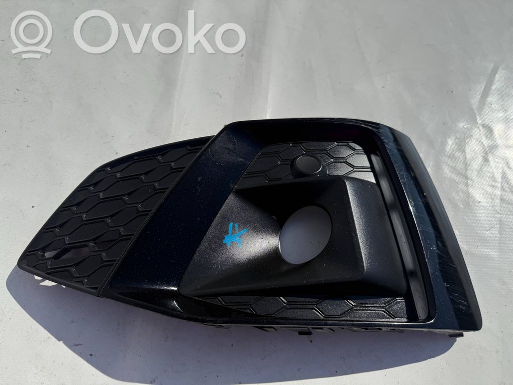 Audi A5 Etusumuvalon ritilä 