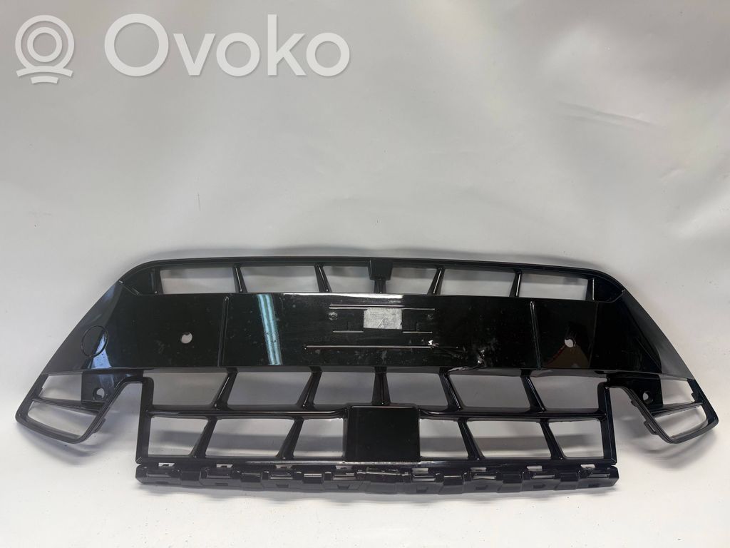 Cupra Formentor Front bumper lower grill 