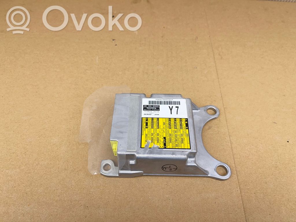 Lexus CT 200H Airbag control unit/module 