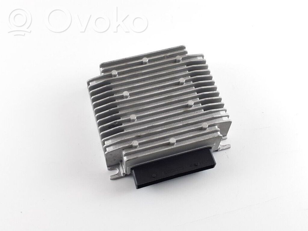 Tesla Model S Garso stiprintuvas 