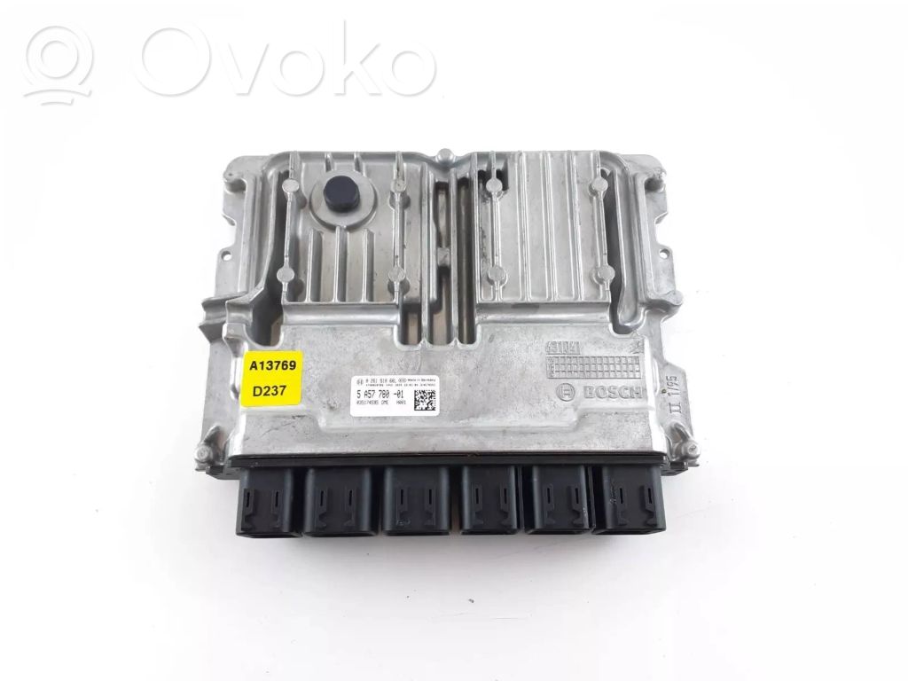 BMW 1 F40 Engine control unit/module 