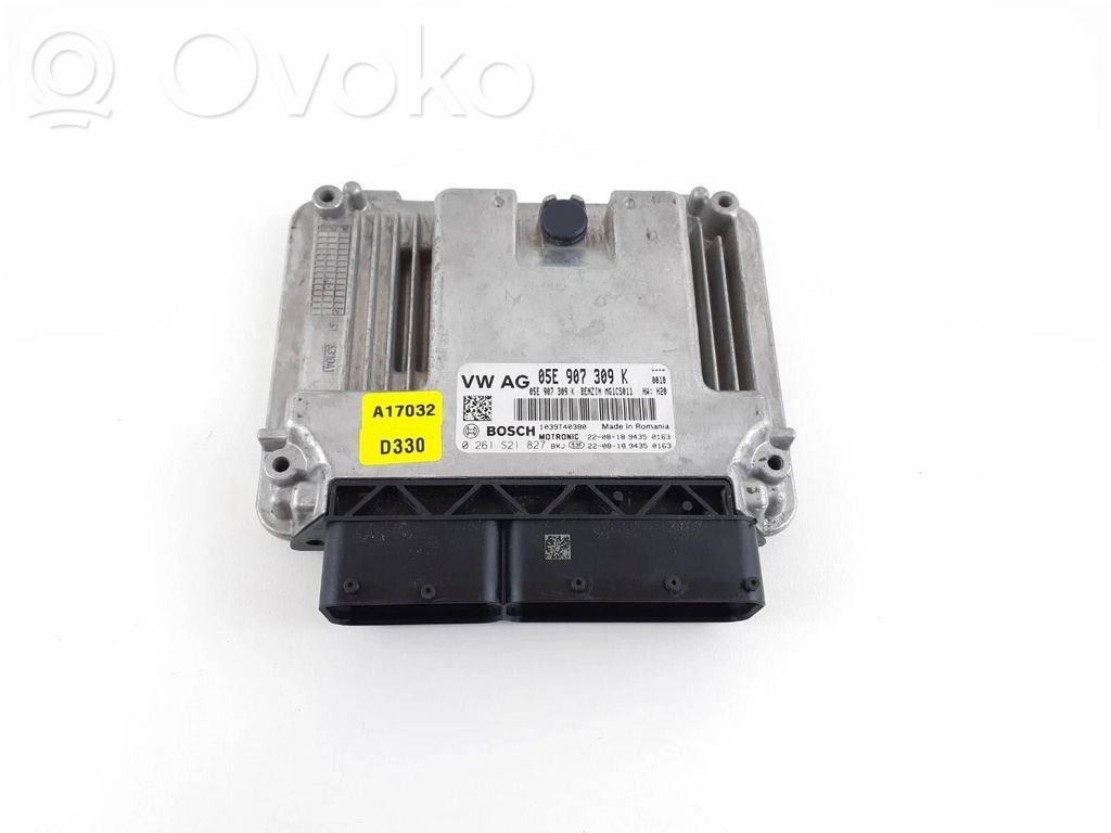 Volkswagen Golf VIII Engine control unit/module 