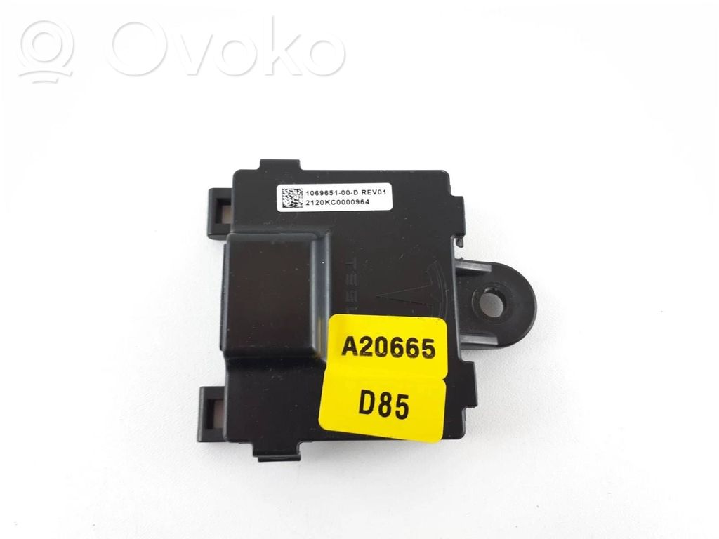 Tesla Model S Door control unit/module 
