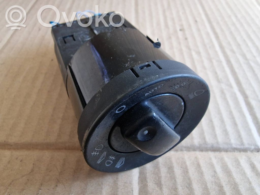 Audi A4 S4 B7 8E 8H Light switch 