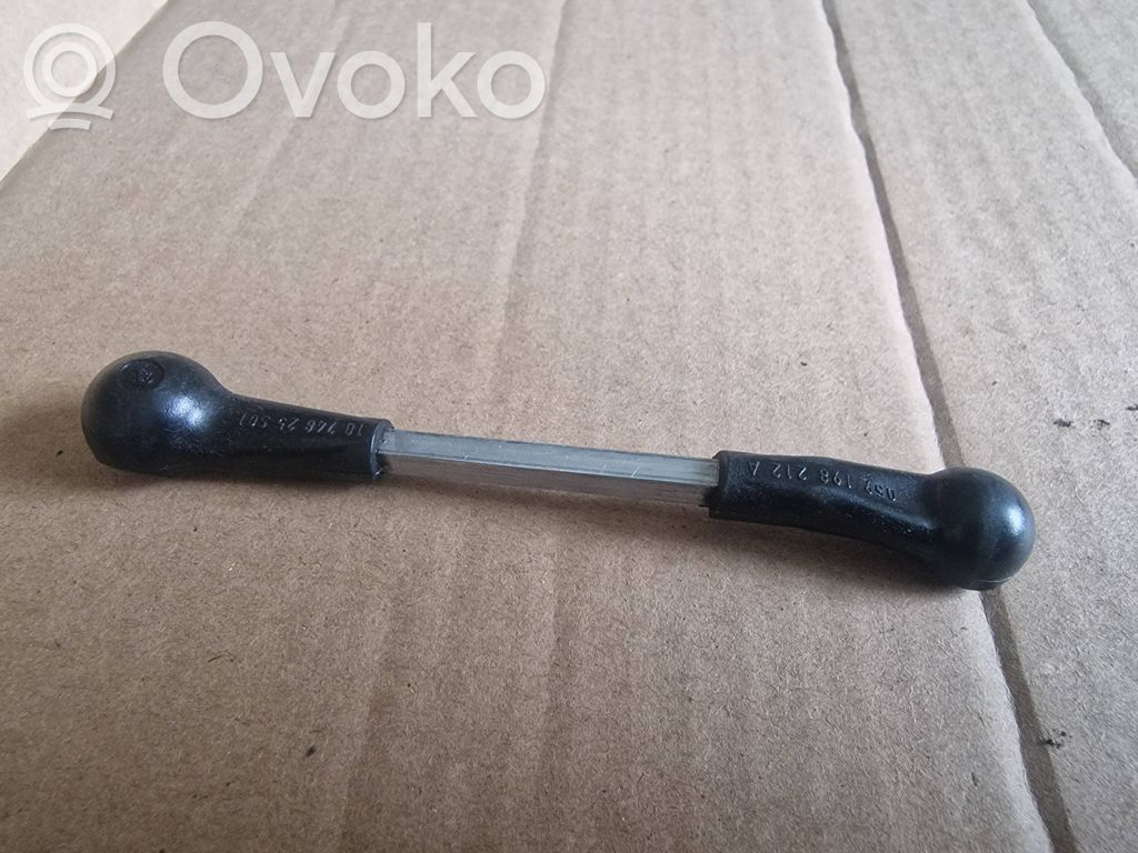 Cita veida dzinēja detaļas   059198212A
