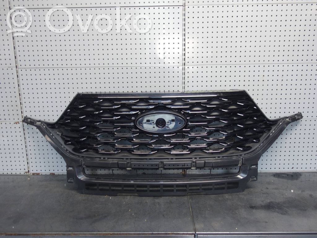 Ford Explorer VI Front grill 