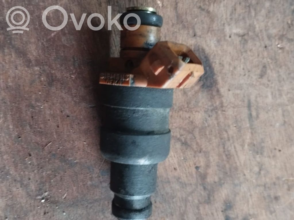 Chrysler Voyager Inyector de combustible 