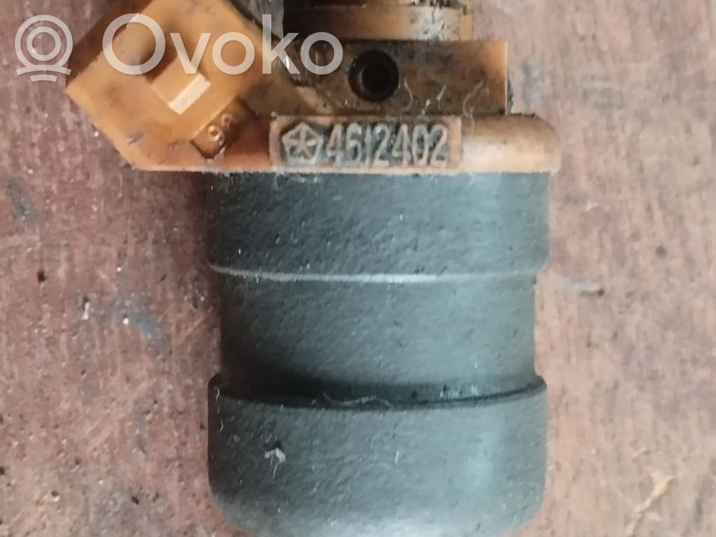 Chrysler Voyager Inyector de combustible 