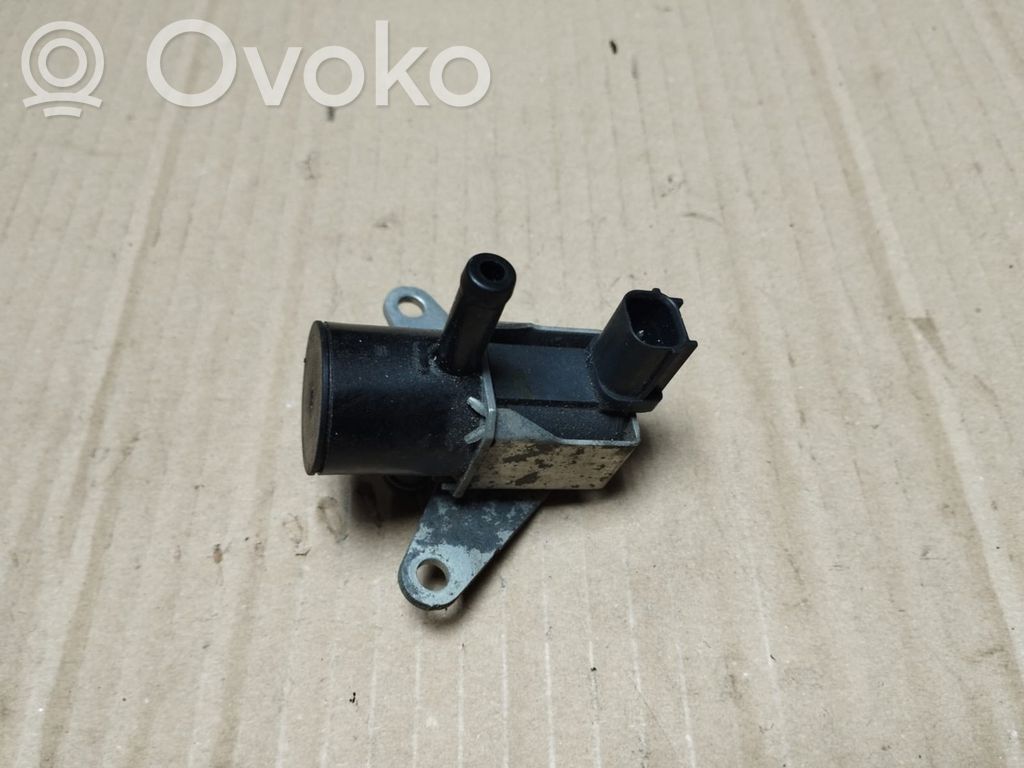 Válvula de vacío   K5T46873