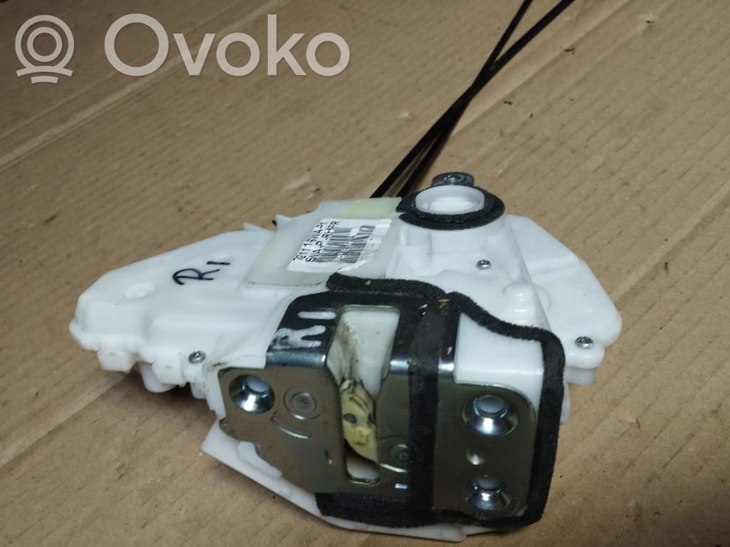 Honda CR-V Priekšpusē slēdzene 