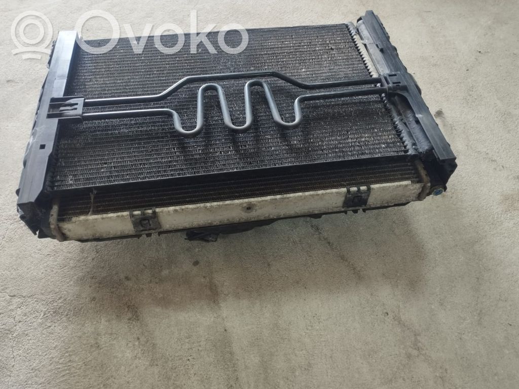 BMW 3 E90 E91 Radiatorių komplektas 