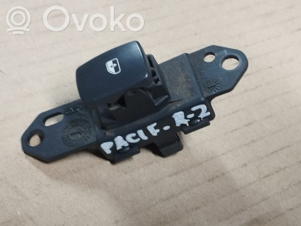 Chrysler Pacifica Electric window control switch 