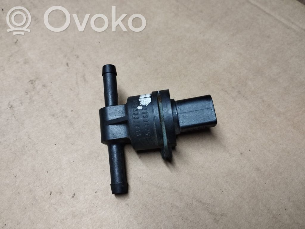 Fuel temperature sensor   05033378AA