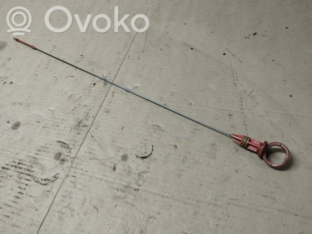 Peugeot 308 Öljyntason mittatikku 