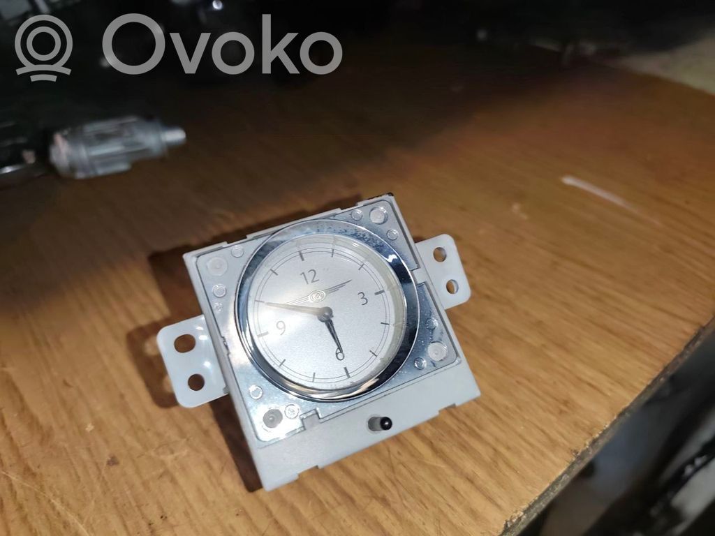 Chrysler 300 - 300C Uhr 
