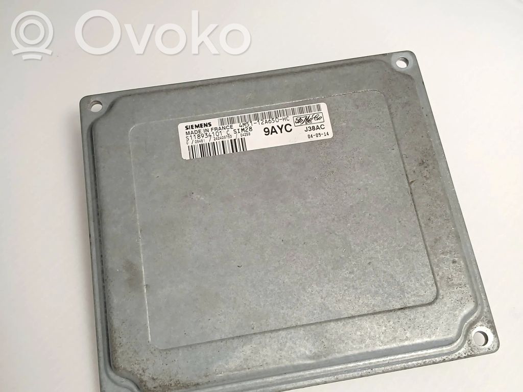 Ford Focus C-MAX Engine control unit/module 
