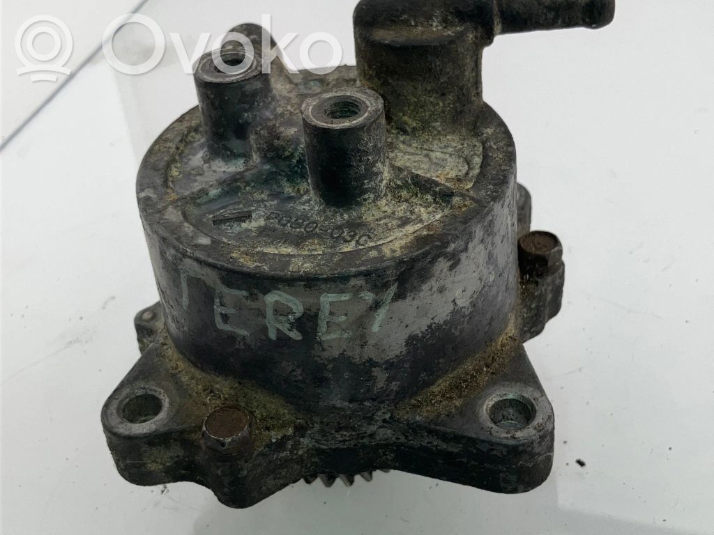 Opel Monterey Vacuum pump 