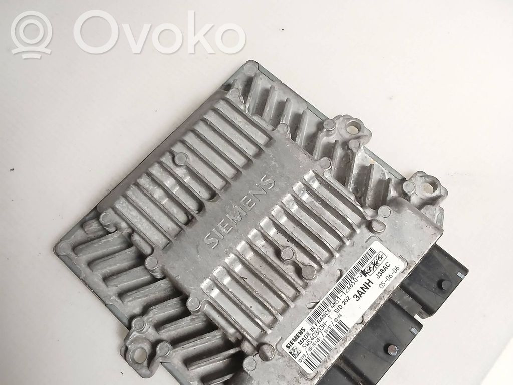 Ford Focus Engine control unit/module 