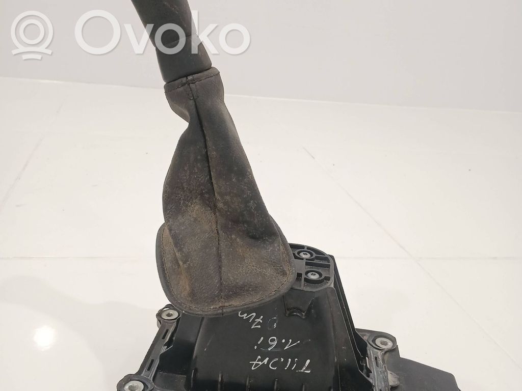 Nissan Note (E11) Gear shifter/selector 