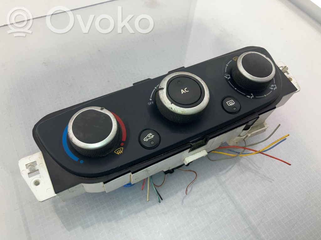 Renault Megane III Climate control unit 