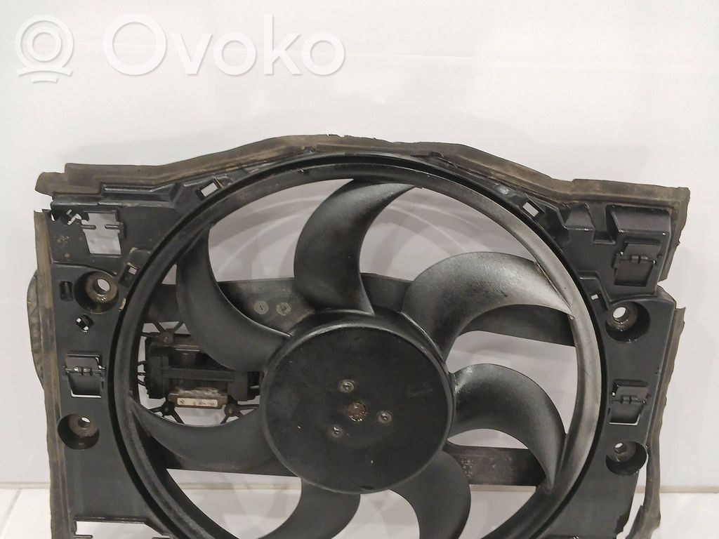 BMW 3 E46 Elektrisks radiatoru ventilators 