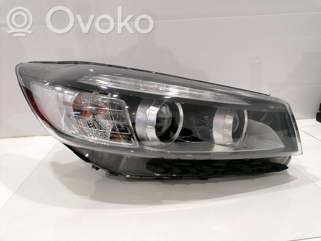 KIA Sorento Lampa przednia 