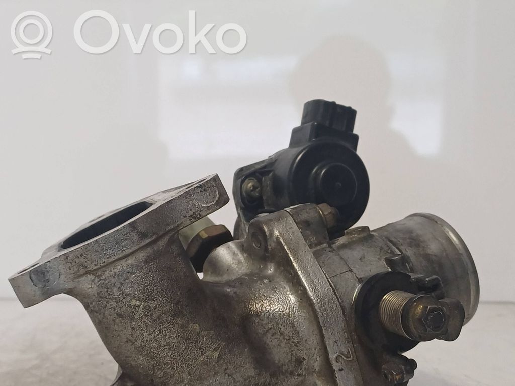 Toyota Avensis T220 Throttle valve 