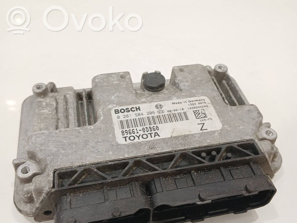 Toyota Yaris Engine control unit/module 
