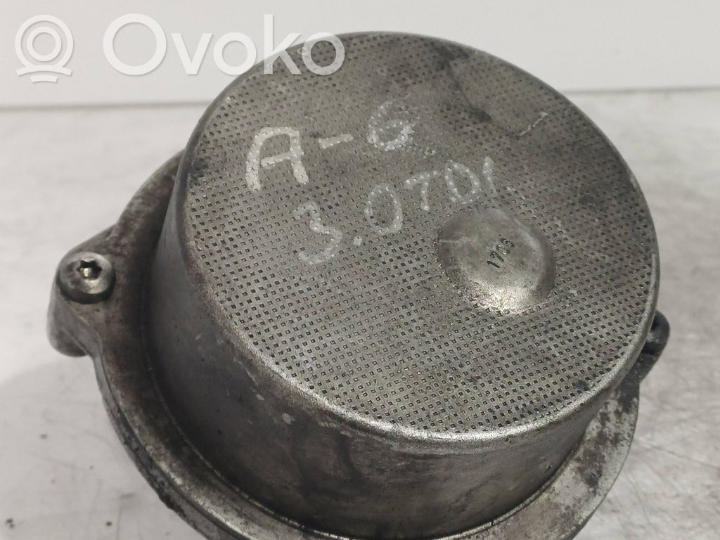 Audi A6 S6 C6 4F Pompe à vide 