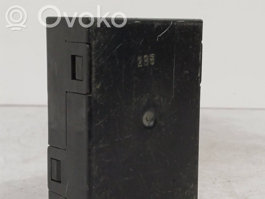 BMW 7 E38 Otros relés 