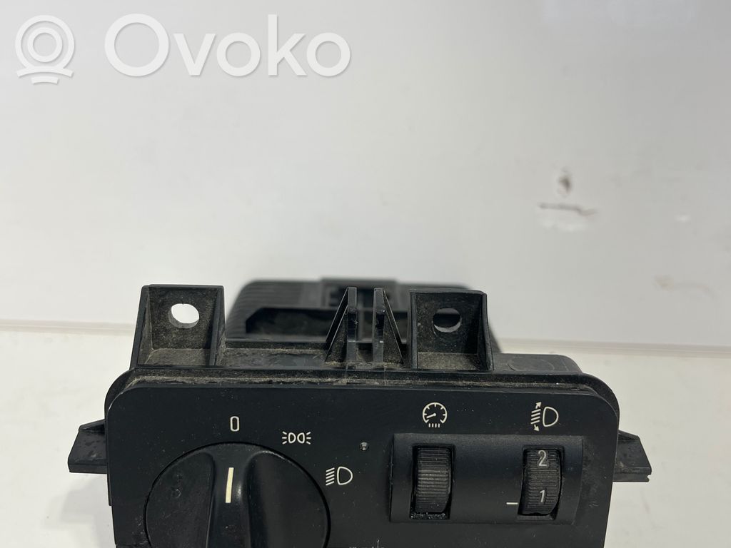 Light switch   6901428,086480050,006854