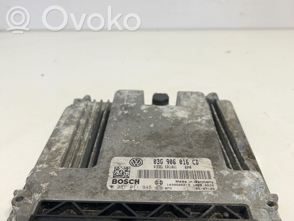 Volkswagen Touran I Engine control unit/module 