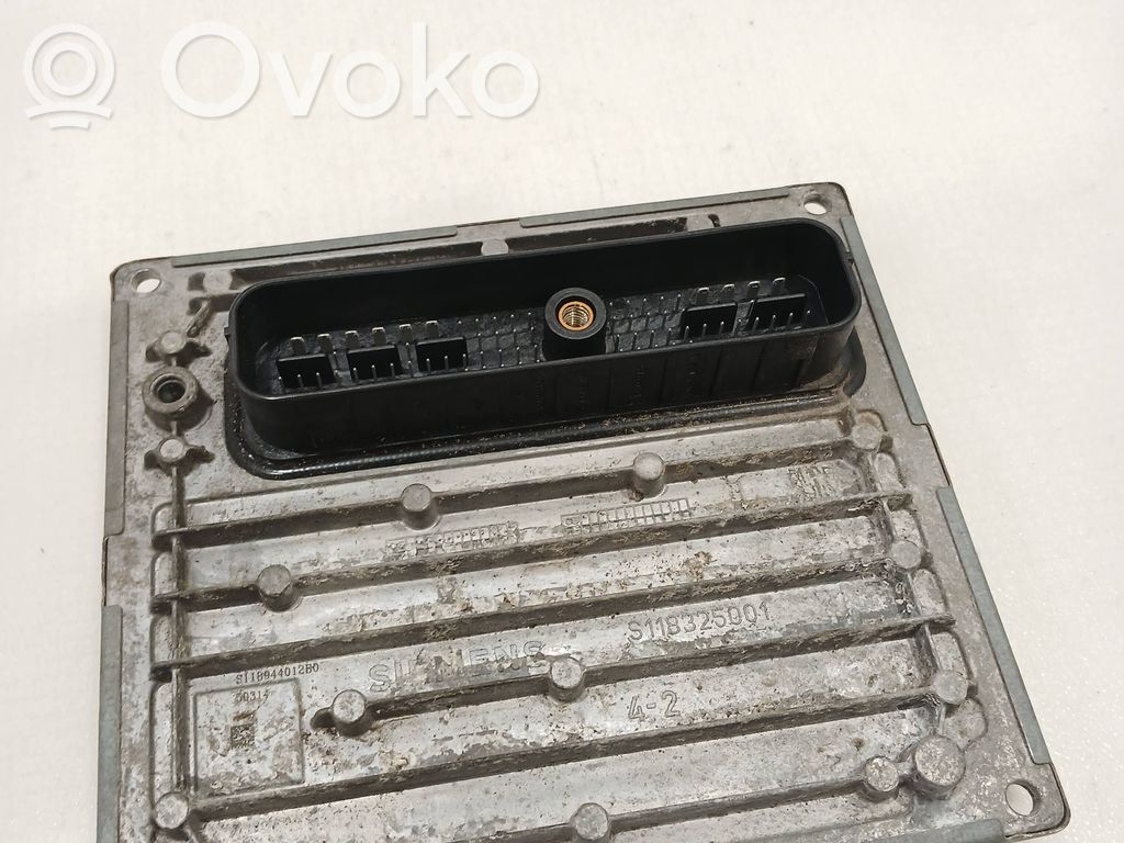 Ford Focus Engine control unit/module 