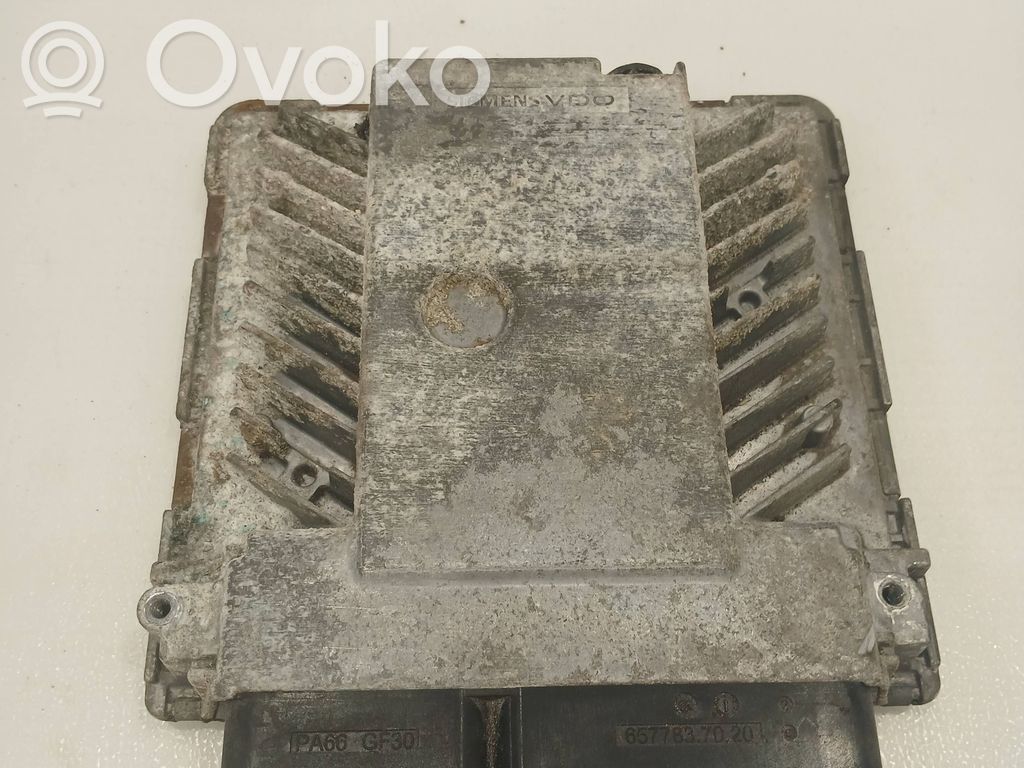 Volkswagen PASSAT B6 Engine control unit/module 