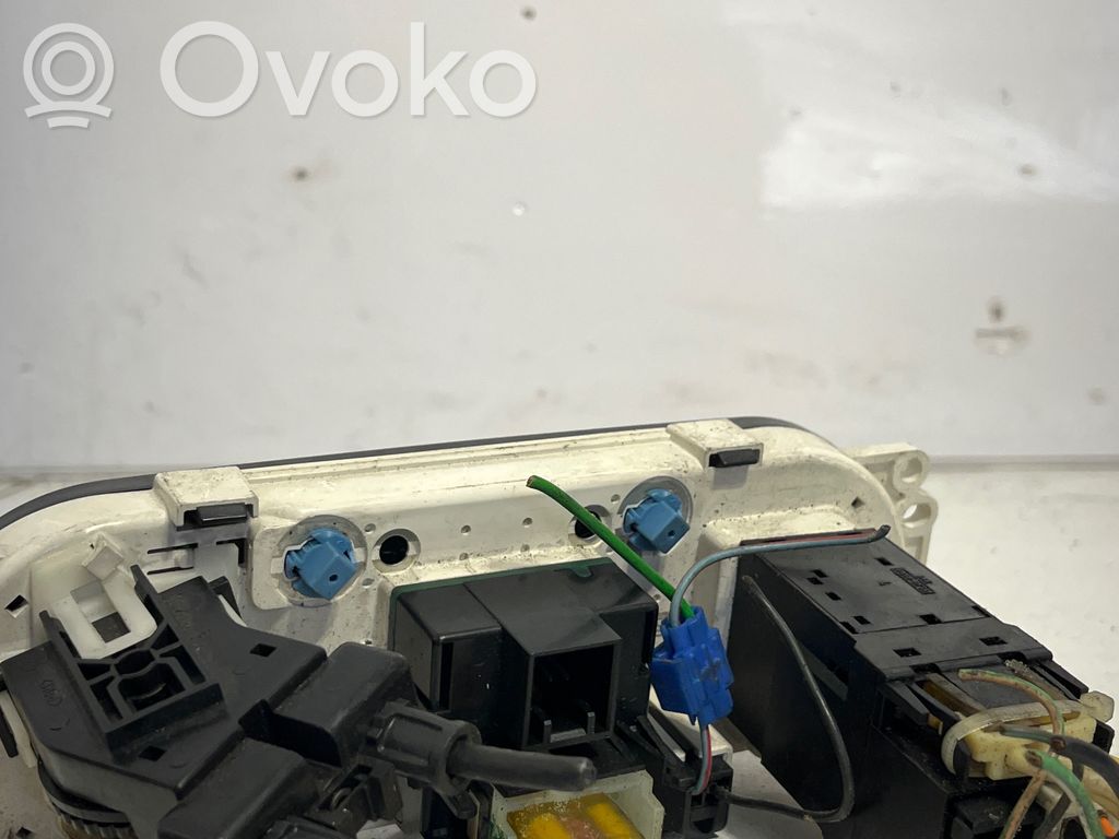 Ford Maverick Climate control unit 
