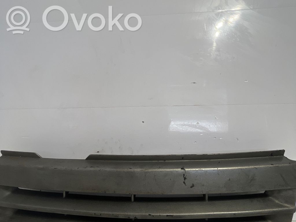 Opel Vectra A Etusäleikkö 