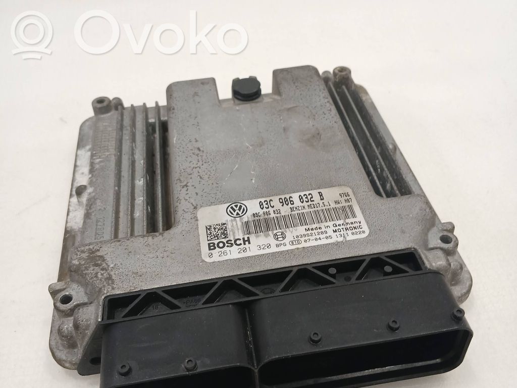 Volkswagen Golf V Engine control unit/module 