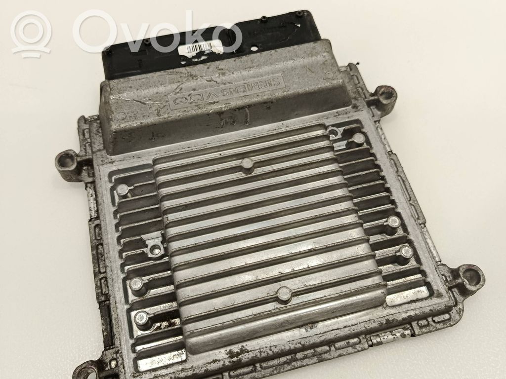 KIA Carens II Engine control unit/module 