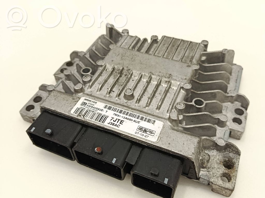 Ford C-MAX I Engine control unit/module 