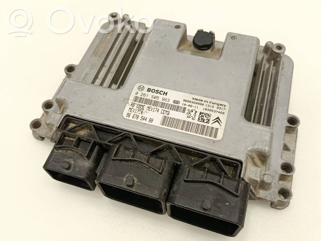 Peugeot 207 CC Engine control unit/module 