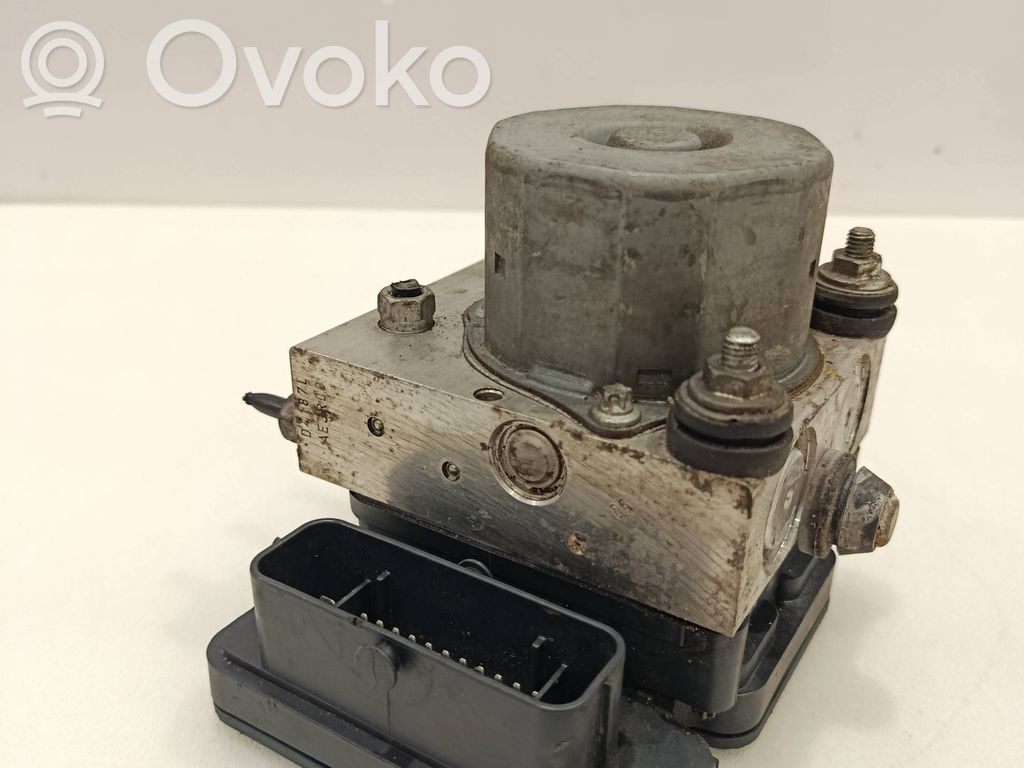 Opel Corsa E ABS bloks 