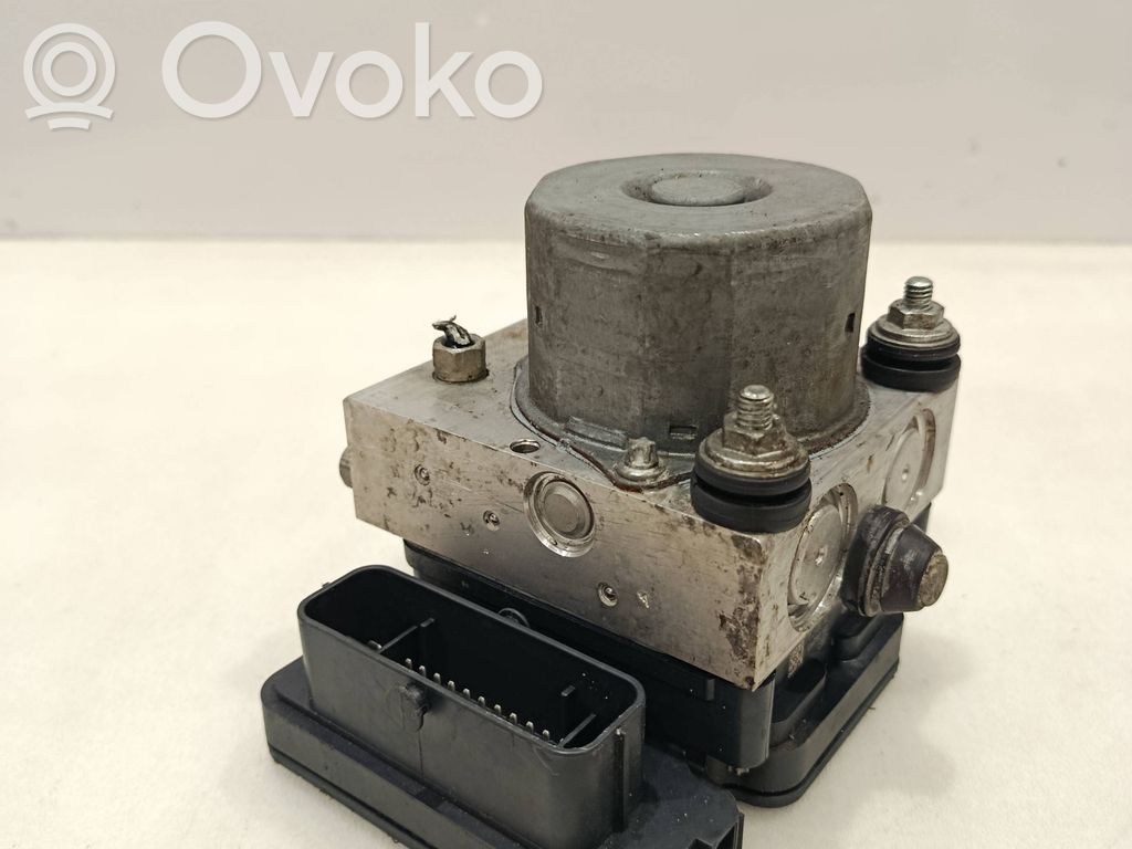 Opel Corsa E ABS bloks 