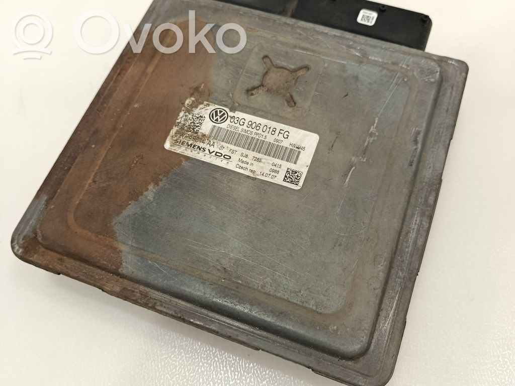 Volkswagen PASSAT B6 Engine control unit/module 
