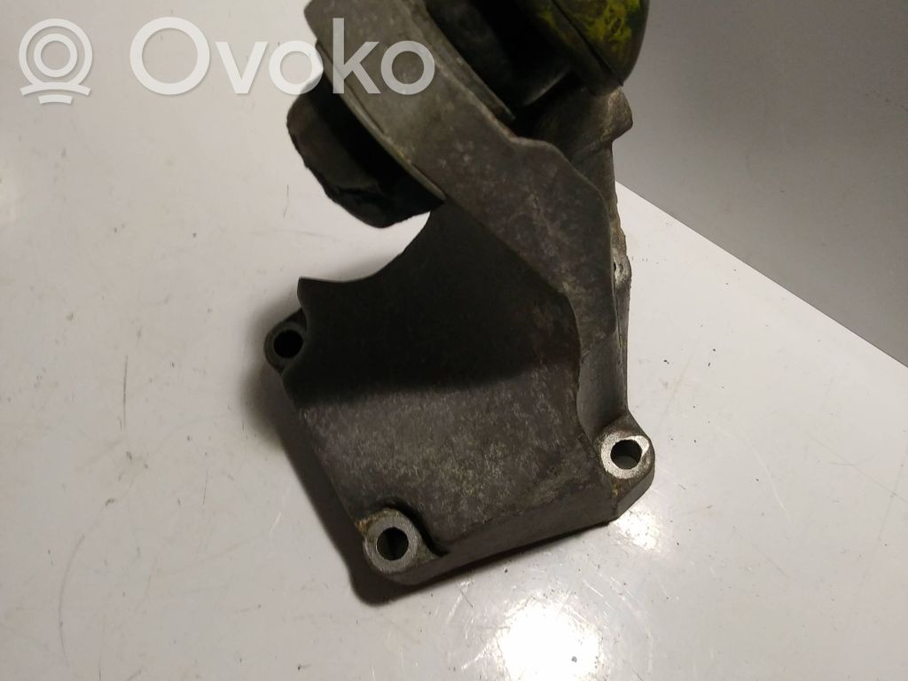 Audi A6 S6 C4 4A Engine mounting bracket 